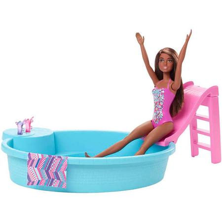 Barbie Piscina Glam com Boneca Negra GHL92 - Mattel - Happily Brinquedos