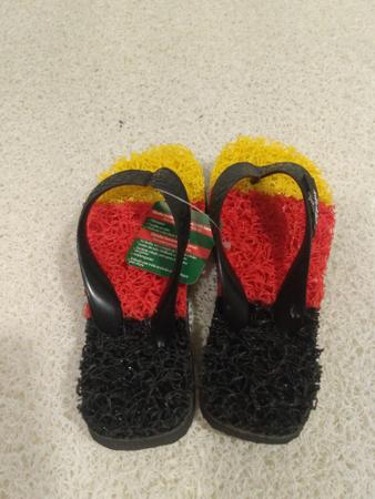 Chinelos Apaju, capacho/borracha, copa do mundo. Imagem de Chinelos Apaju, capacho/borracha, copa do mundo.