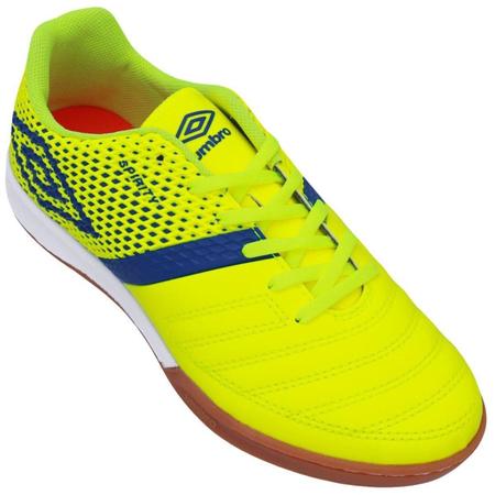 Chuteira umbro spirit sales