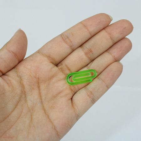 Imagem de Clips Pequenos Verde Neon 25mm Segura Papel Com 500 Unidades