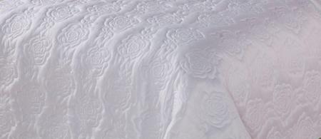 Imagem de cobre leito colcha bordado matelado slim branca queen antialérgico clean rosa 3pç