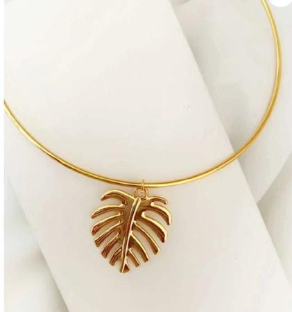 Imagem de Colar Choker Feminino Elo Aro Liso com Pingente Folha Costela de Adão Folheado ouro 18k Dourado Blogueira