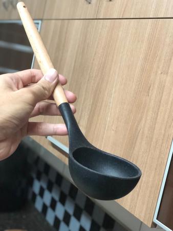 Imagem de Concha de feijão em madeira silicone Sopas Caldos Molhos Grande Utensilio cozinha decorar preto 31cm livre de bpa