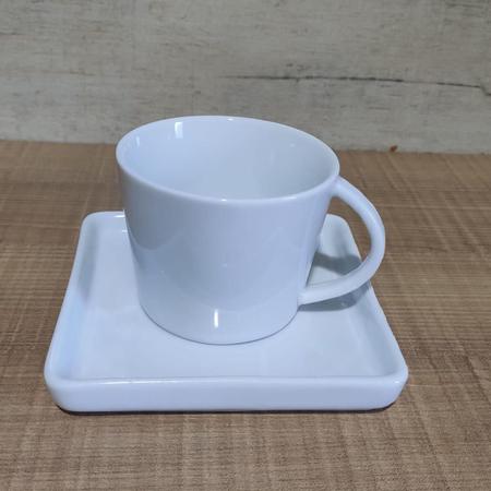 Excelente jogo de café e chá em porcelana REAL . ( 1 m