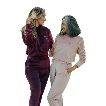Imagem de Conjunto Calça e  Cropped com Touca em Plush Pijama de Plush