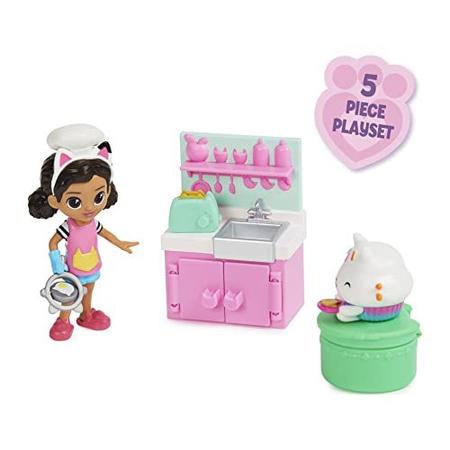 Imagem de Conjunto Cozinha Gabby/s Dollhouse p/ Almoço e Lanche c/ 2 Bonecos de Brinquedo, Acessórios e Móvel, p/ Crianças +3