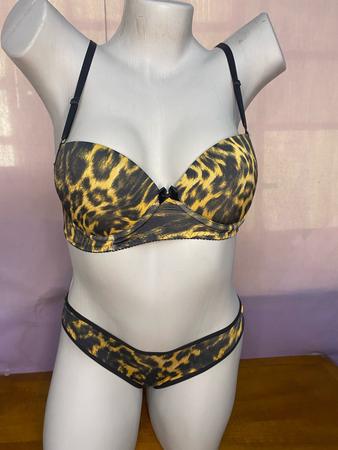 Imagem de Conjunto de lingerie com bojo animal print Nicole.