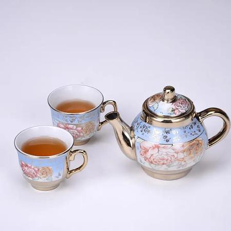 Imagem de Conjunto de xícaras de cerâmica em porcelana com aro de ouro chá e café