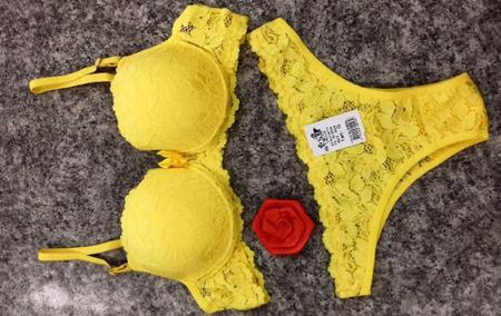 Imagem de Conjunto Lingerie calcinha e sutiã com renda amarelo