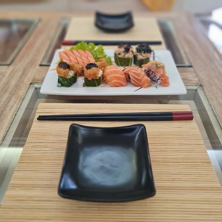 Jogo Japonês P/sushi De Bambu Sendai - 6 Peças