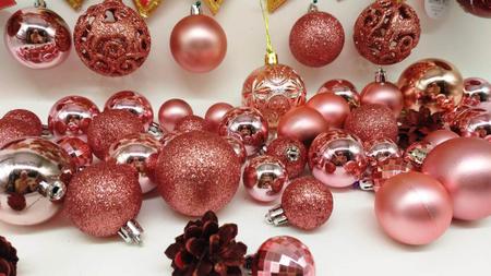 Conjunto Rose Gold Decoração Árvore Natal Bolas Pinhas