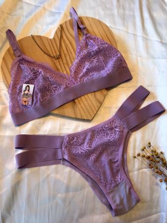 Comprar Conjunto de Lingerie Rendado com Detalhes em Tiras