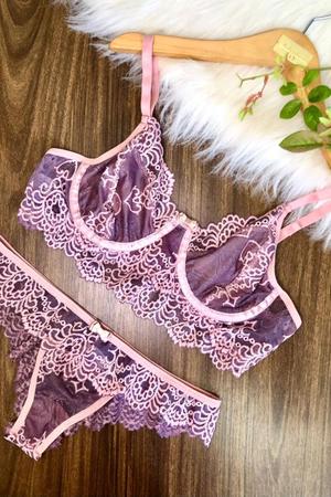 Lingerie Feminina Rosa com Detalhes em renda - Linda Sedução