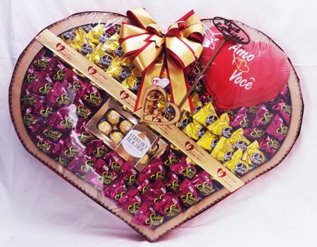 Imagem de Coração MDF de Chocolate GIGANTE. Sonho de Valsa, Ferrero Rocher e Coração de pelúciaI