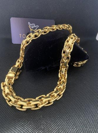Cordão Cadeado Duplo 13mm + Pingente Águia - Banhado A Ouro - ToJoia18k Imagem de Cordão Cadeado Duplo 13mm + Pingente Águia - Banhado A Ouro
