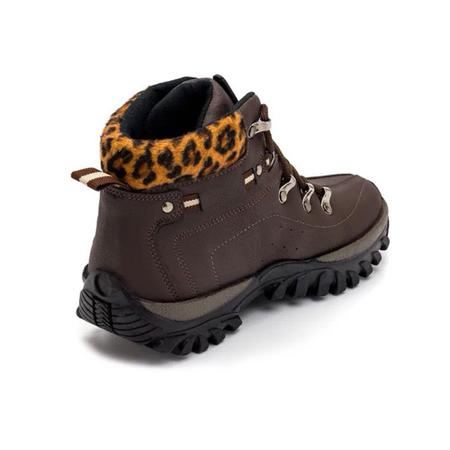 Coturno feminino para trabalho sale