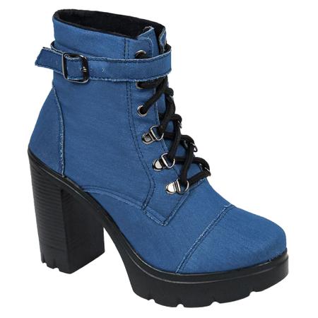Jeans com on sale coturno