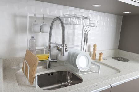 Imagem de Cozinha Suspensa Modular Autossustentável 63Cm Branco 14 Pçs