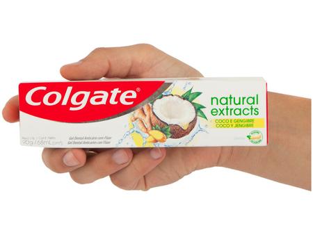 Imagem de Creme Dental Colgate Natural Extracts