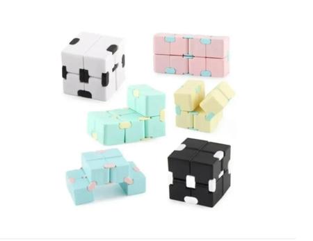 Box Cubo Mágico Original 2x2 + 3x3 Triangular Profissional Multi Cor  Qualidade Magic Cube Infantil Resistente Rapido - Mundo Do Comercio - Cubo  Mágico - Magazine Luiza