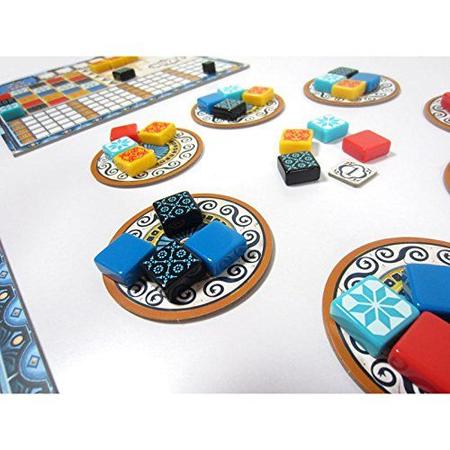 Azul Master Chocolatier Edição Limitada Jogo de Tabuleiro Jogo Abstrato de  Puzzle Estratégia Jogo Familiar para Adultos e Crianças Idade 8+ 2-4  Jogadores Tempo médio de reprodução 30-45 minutos Feito por Next