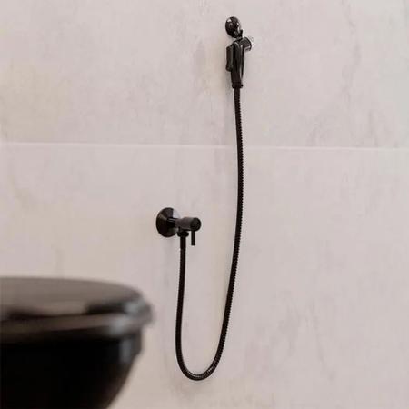 Ducha Higiênica com Suporte e Gatilho Confort Blukit Imagem de Ducha Higiênica com Suporte e Gatilho Confort Blukit