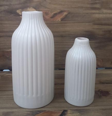 Imagem de dupla de vasos decorativos em ceramica riscado decoração de sala e casa
