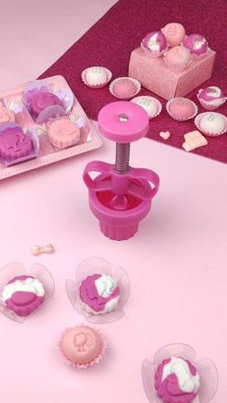 Kit Ejetor Max Barbie Bonequinha 04 Moldes Para Brigadeiro Massas - Coisas  Já