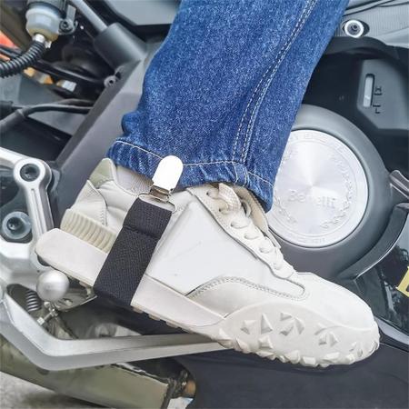 Imagem de Elastico com grampo para segurar barra da calça presilha ajustáveis tiras de fixação à prova de vento para apertar calça