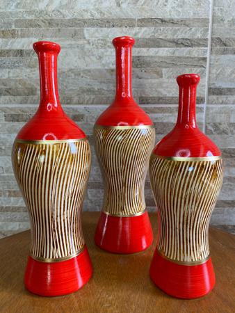 Imagem de Enfeite Kit Decorativo Sala Cerâmica Trio de Vasos - Julia