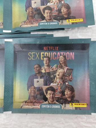 Imagem de Envelope Sex Education Netflix Panini, 60 Envelopes = 300 Cromos + Album Capa Cartão