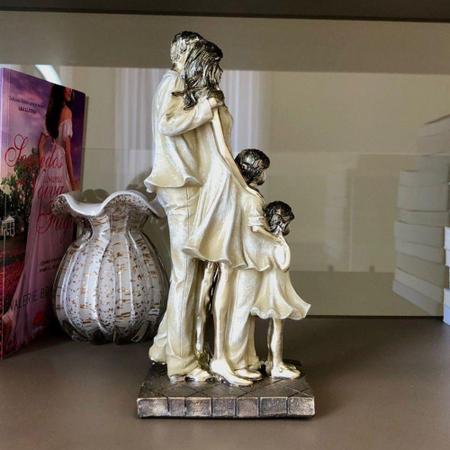 Imagem de Escultura Familia Casal Com Filho e Filha Em Resina - Espressione