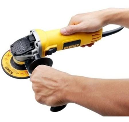 Imagem de Esmerilhadeira Angular 4.1/2 800w Dewalt Dwe4020 Profissiona 127v