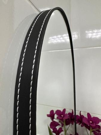 Imagem de Espelho Decorativo Adnet Oval Orgânico 35x60 cm + Pendurador