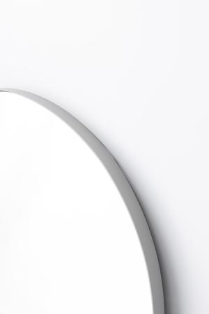 Imagem de Espelho em arco oval corpo inteiro base reta com moldura em metal 150x60 - várias cores