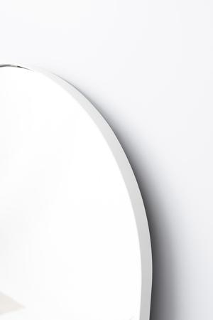 Imagem de Espelho grande em arco corpo inteiro 150x60 com base reta - moldura de metal em várias cores