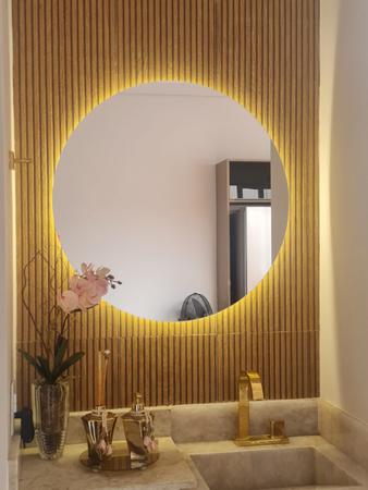 Imagem de Espelho Redondo 70Cm X 70Cm com LED a PILHA ou FONTE