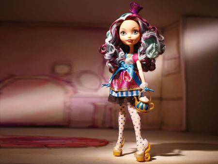 Madeline Hatter, filha do chepeleiro maluco.  Ever after high, Ever after  high rebels, Ever after