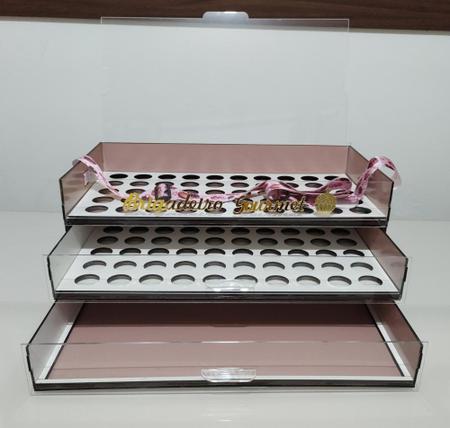Imagem de Expositor de doces, duas gavetas com trava, comporta até 150 unidades de brigadeiros