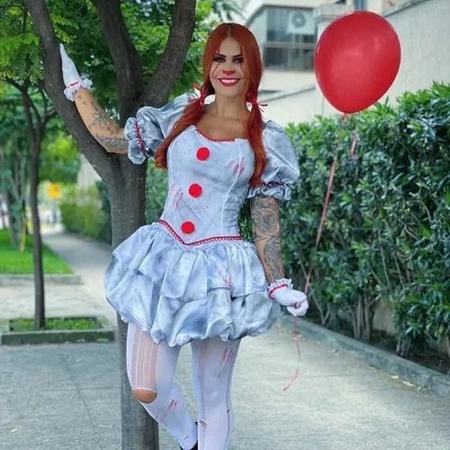 Fantasia De Palhaço It A Coisa Feminina Adulto Halloween Pennywise -  Fashion Fantasy - Fantasia - Magazine Luiza