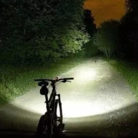 Imagem de Farol Para Bicicleta 3 focos T6 Com iluminaçao intensa