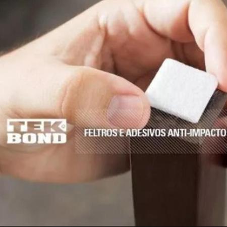 Imagem de Feltro Quadrado Protetor Para Mesas Cadeiras E Portas Com Adesivo 22mm Preto Com 16 Un Tekbond