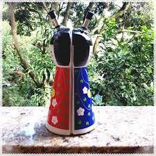 Galheteiro em formato de KokeshI - Wincy Casa Imagem de Galheteiro em formato de KokeshI