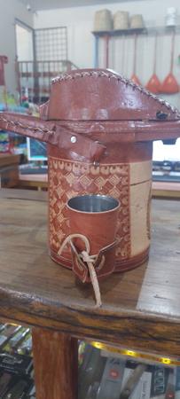 Imagem de Garrafa térmica 2,5 litros couro para terere ou chimarrão