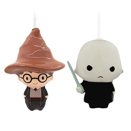 Imagem de Hallmark Harry Potter Vestindo Chapéu de Classificação e Voldemort Decoupage Enfeites de Natal, Conjunto de 2 (0003HCM1124)