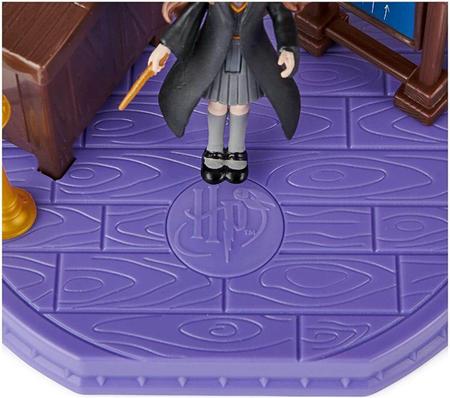 Harry Potter Sala De Aula Feitiços Boneca Da Hermione Sunny - Bonecas -  Magazine Luiza