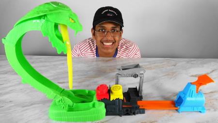 Pista com Carrinho Hot Wheels Ataque de Cobra - Mattel - Pistas de  Brinquedo - Magazine Luiza