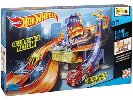 A ANTIGA PISTA HOT WHEELS TENTE ESCAPAR DA CIDADE DE FOGO DO