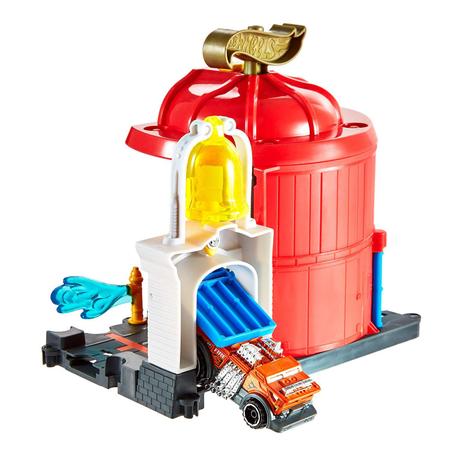 Hot Wheels City Downtown Fire Station Spinout Playset Car FMY96