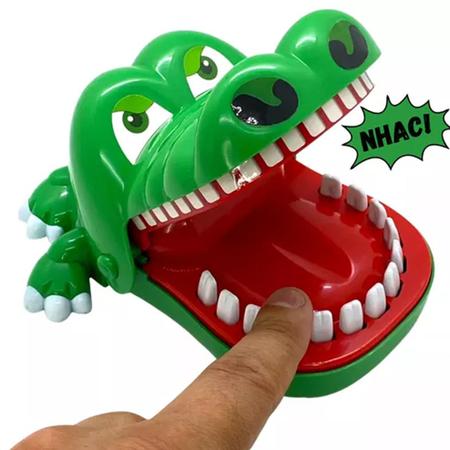 Imagem de Jacaré Morde Dedo Brinquedo Infantil Crocodilo Dentista Nhac Mesa Presente Criança Bebe Menino Menina jogo